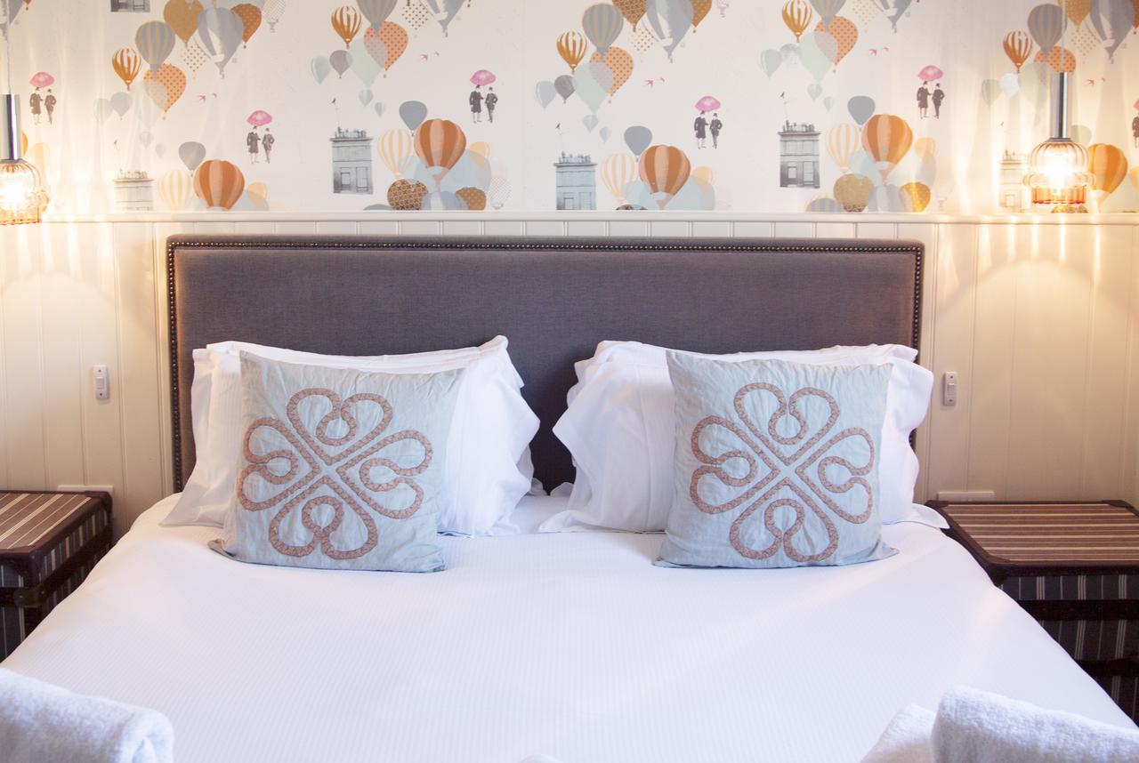 The White Hart Hotel Somerton  Buitenkant foto